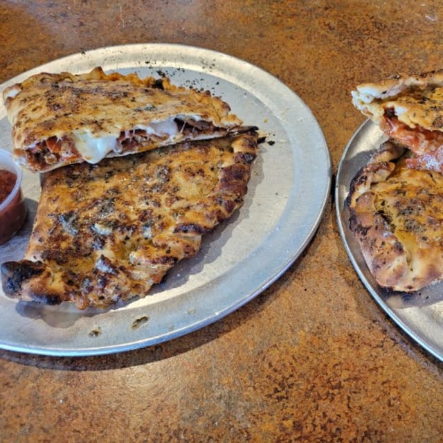 CALZONE.