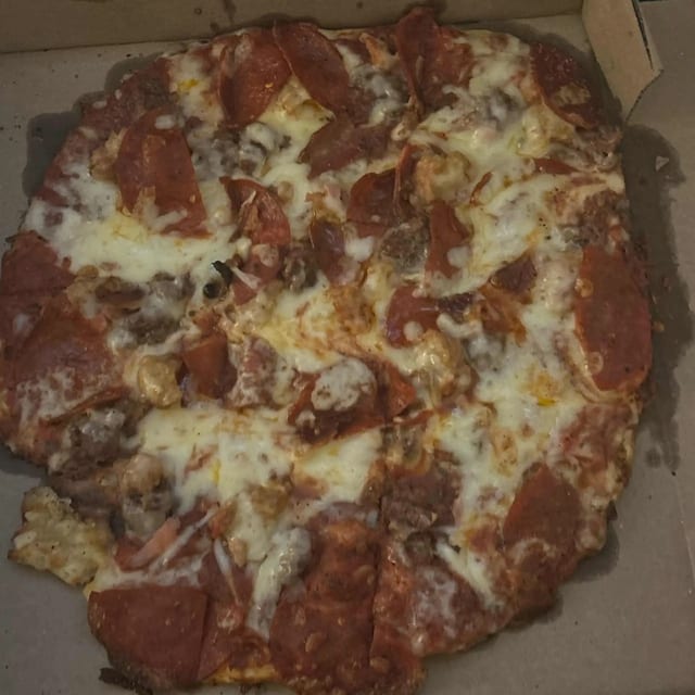 Cow-N-Pig (Meatlovers) 12".